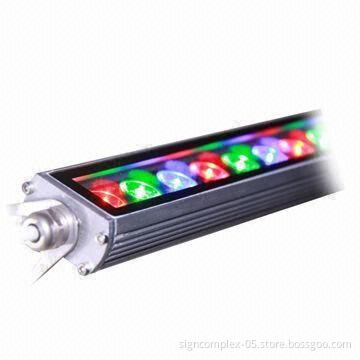 LED Wall Washer with 3mm tempered glass cover, strong protection and good optical function